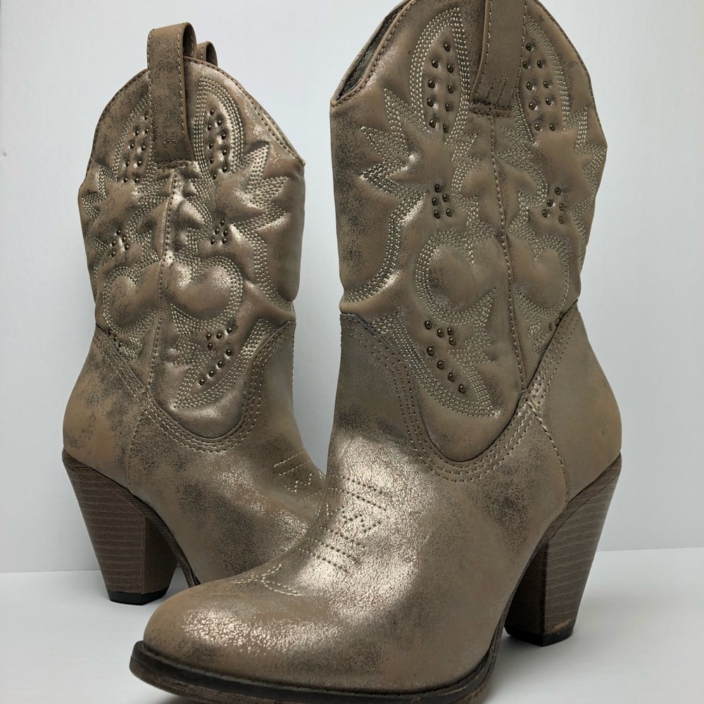 MIA Women’s Boots Size 7